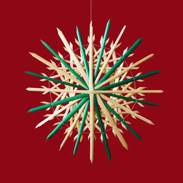 Szalma csillag karácsonyi dekoráció, mint piros — Stock Fotó