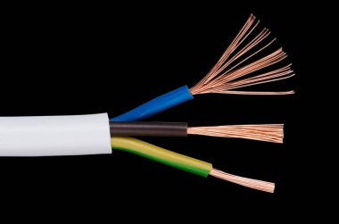 Elektrik kablo IEC standardı üzerinde siyah
