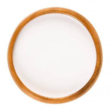 Ahşap kase içinde beyaz badem sütü