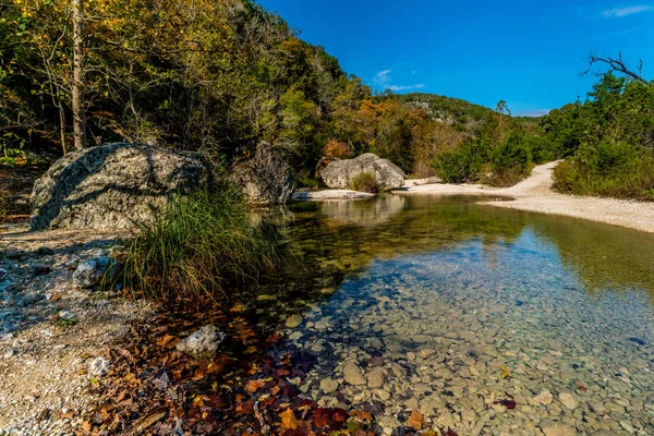 Őszi lombozat: elveszett Maples State Park-Texas. — Stock Fotó