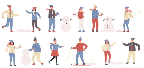Set di illustrazioni vettoriali piatte per sport invernali e ricreazione. Snowball gioco, facendo pupazzo di neve, pattinaggio e sci. Persone in abiti caldi personaggi dei cartoni animati bundle isolato su sfondo bianco — Vettoriale Stock