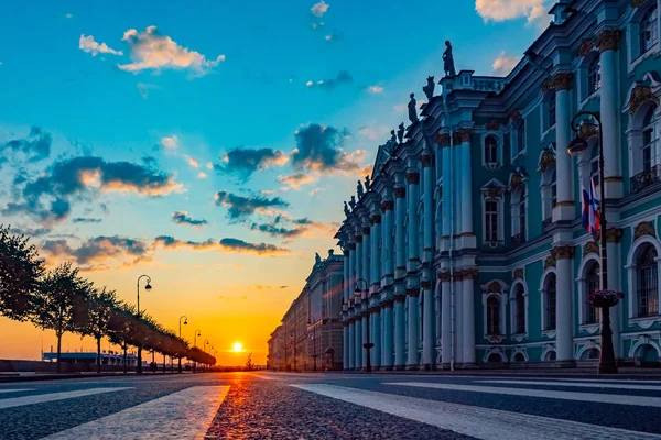 Saint Petersburg. Russia. Winter Palace. Palace Square. Dawn Museums of St. Petersburg. Morning road. Palace Embankment. Sights of St. Petersburg. Excursions to museums in Russia. Travels to Russia