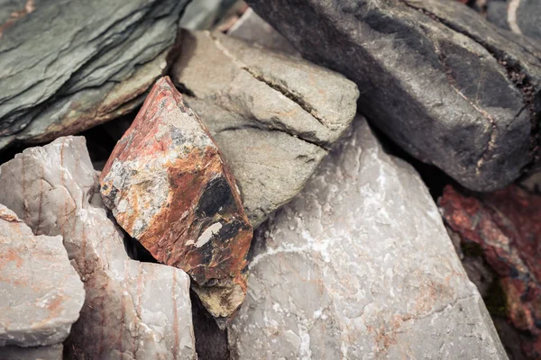 Scharfe Steinfragmente Den Bergen Auf Den Felsen — Stockfoto