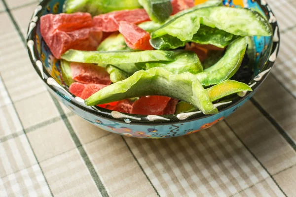 Fruta Seca Prensada Papaya Roja Kiwi Verde Plato Profundo Sobre — Foto de Stock