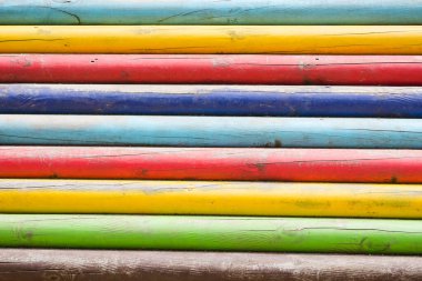 Çizim için büyük renkli kalemlerin manzarası