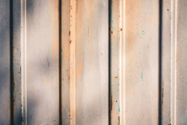 Paslı metal döşeme çiti. Arka plan
