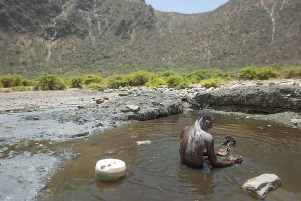 Sod Ethiopia Března 2012 Neidentifikovaný Borana Umývá Své Tělo Poté — Stock fotografie