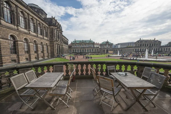 Místo Odpočinku Pro Turisty Paláci Zwinger Drážďany Německo — Stock fotografie