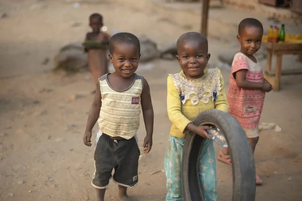 Ntandi Uganda Január 2020 Ismeretlen Gyerekek Játszanak Utcán Ntandi Falu — Stock Fotó