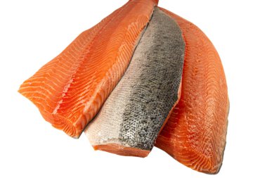 Sockeye Somon fileto derisi, beyaz arka plan.