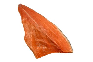 Beyaz arka planda Somon Somonu filetosu.
