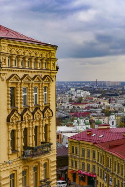 Kiev, Ukrayna Podil bölgesinin manzarası, şehrin bir üst ve üst kesimi.