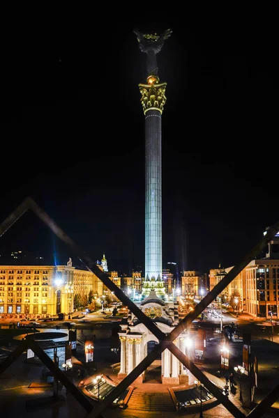 Kyjev Ukrajina Památník Nezávislosti Khreschatyk — Stock fotografie