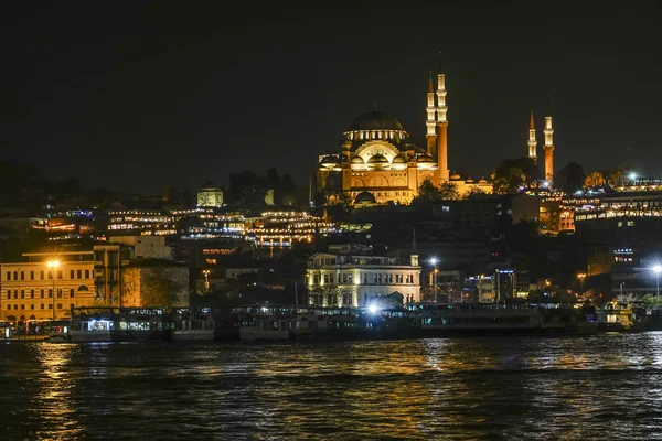 Istambul Turquia Ponte Galata Mesquita Azul Iluminadas Noite — Fotografia de Stock