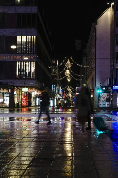 Sztokholm Szwedzcy Piesi Drottninggatan Wczesnym Rankiem Boże Narodzenie — Zdjęcie stockowe