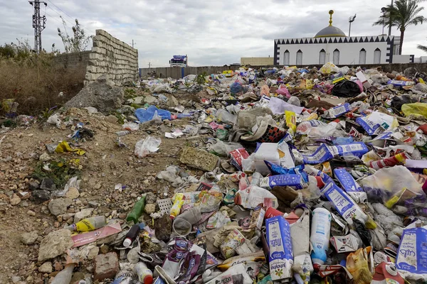 Caire Égypte Des Ordures Empilées Haut Carrefour Routier — Photo