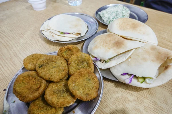 Cairo Egitto Piatto Ameya Egiziano Come Falafel Panini Pane Pita — Foto Stock