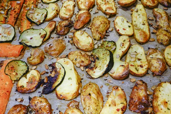 Stockholm Zweden Gegrilde Aardappelen Wortelen Courgettes Met Zout Olie Zonnebloempitten — Stockfoto