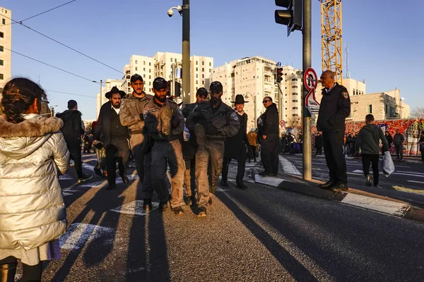 Jerozolima Izrael Człowiek Zostaje Aresztowany Przez Policję Podczas Demonstracji Przeciwko — Zdjęcie stockowe