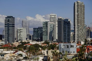 Tel Aviv, İsrail Şehir merkezi ve gökdelenler.