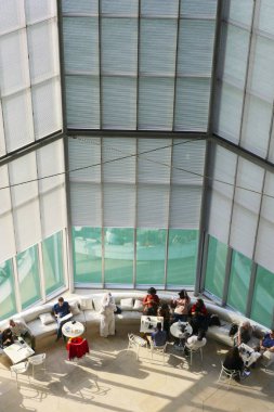 Doha, Katar İslam Sanatları Müzesi Im Pei tarafından tasarlandı.