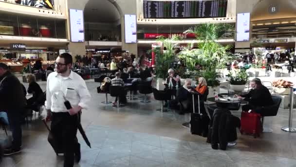 Tel Aviv Israel Jan 2020 Passengers Waiting Departure Lounge Ben — Stok video