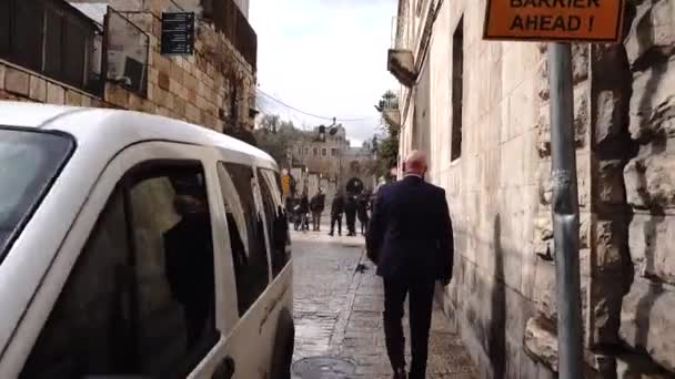 Иерусалим Израиль Января 2020 Люди Идущие Старому Городу Иерусалим — стоковое видео