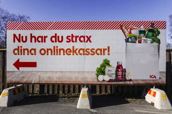 Vaddo Zweden Een Bord Bij Een Supermarkt Ica Waar Mensen — Stockfoto