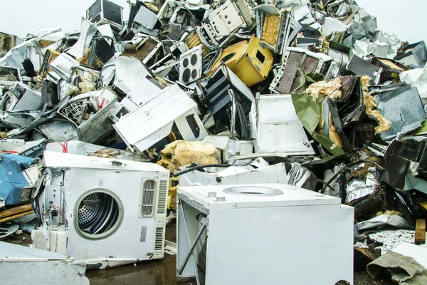 İsveç Skelleft çayı Geri dönüşüm fabrikasında beyaz eşyalar.