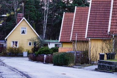 Stockholm, İsveç Vastertorp 'ta Bandyvagen' deki konutlar.