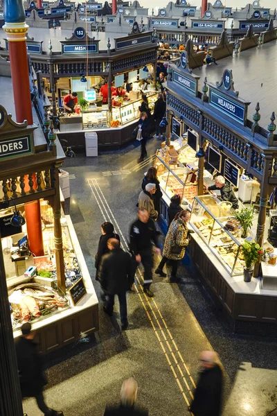 Sztokholm Szwecja Marca 2020 Wnętrze Odnowionego Rynku Żywności Ostermalm Saluhall — Zdjęcie stockowe