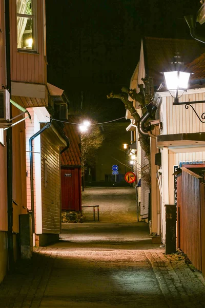 Norrtalje Suecia Una Calle Por Noche Casco Antiguo — Foto de Stock