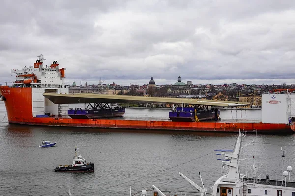 Stockholm Svédország Március 2020 Emberek Megnézik 2017 Kínai Zhen Hua — Stock Fotó