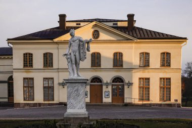 Stockholm, İsveç 1 Nisan 2020 Kraliyet Sarayı Drottningholm arazisi. Drottningsholm Slottsteater, veya Opera.