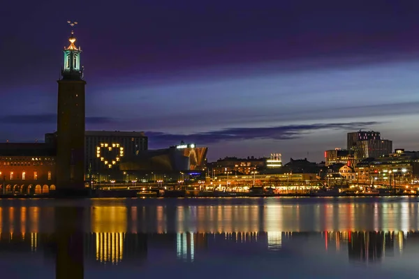 Stockholm Sveç Şafakta Stockholm Belediye Binası Büyük Kalp Işareti — Stok fotoğraf