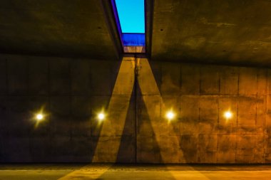 Stockholm, İsveç Fittja banliyösünde bir altgeçit.