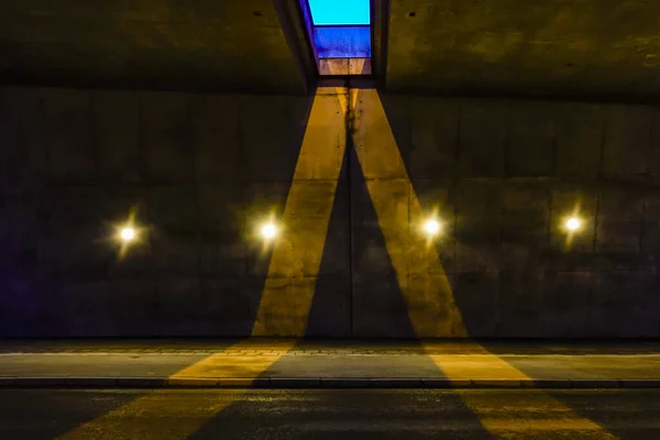 Estocolmo Suécia Uma Passagem Subterrânea Noite Subúrbio Fittja — Fotografia de Stock