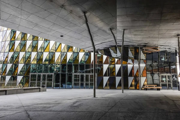 Estocolmo Suécia Terrenos Novo Hospital Karolinska Edifício Moderno Facetado Aula — Fotografia de Stock