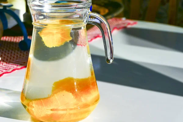 Pitcher Water Filled Orange Slices — Stock Photo, Image