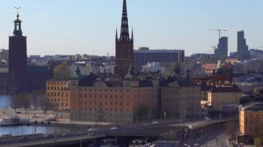 Stockholm, İsveç 26 Nisan 2020 Eski Şehir ya da Slussen bölgesindeki Gamla Stan manzarası. 