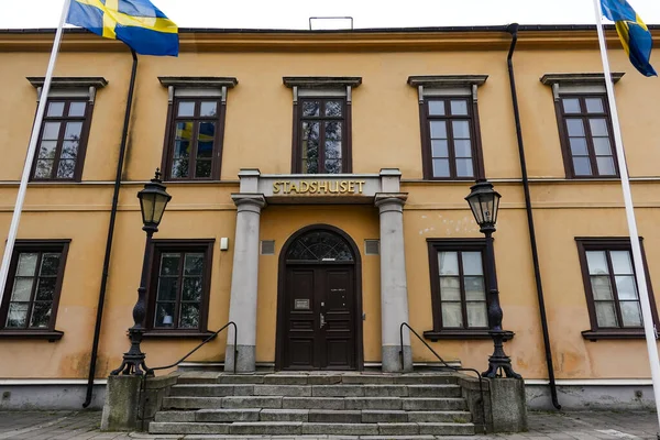 Norrkoping Švédsko Průčelí Staré Radnice Švédských Vlajek — Stock fotografie
