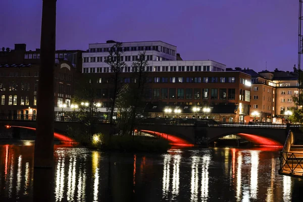 Norrkoping Suecia Iluminado Bergsbron Río Motala Strom Antigua Zona Industrial — Foto de Stock