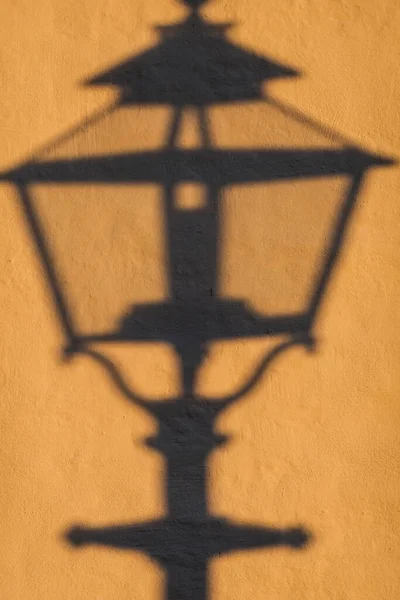 Kalmar Sweden Shadow Old Lamppost Yellow Wall Sunset — Stock Photo, Image