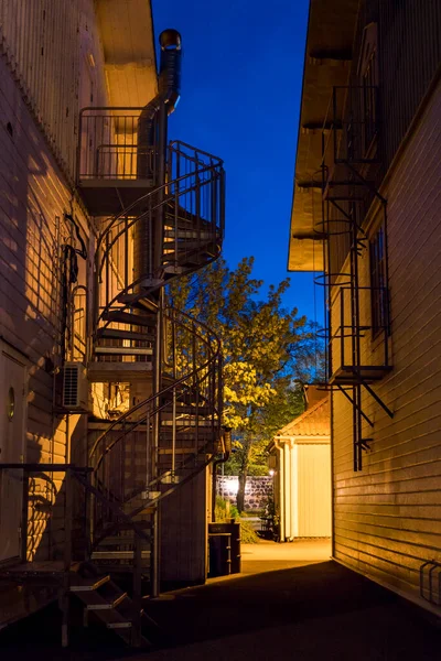 Kalmar Suécia Escadaria Espiral Prédio Porto Noite — Fotografia de Stock