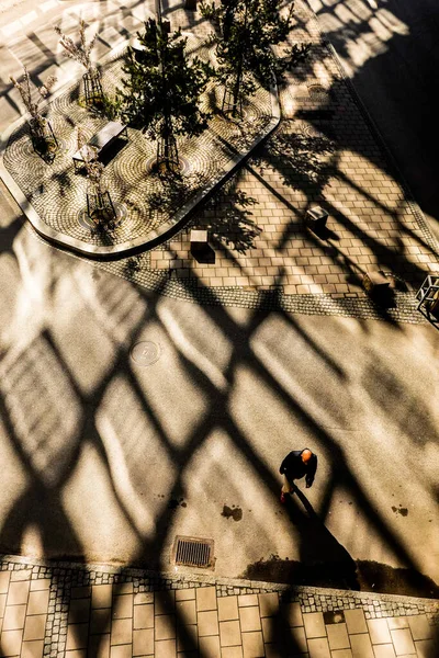 Stockholm Sweden May 2020 Silhouetted Pedestrians Walk Strong Window Shadows — Stock Photo, Image