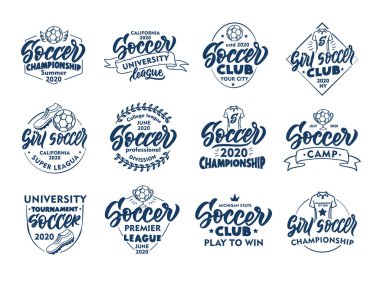 Klasik futbol amblemleri ve pulları. Mavi rozetler, beyaz arkaplanda etiketler izole edildi