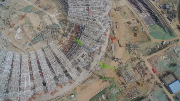 XIAN, CHINA - 25 DE MARZO DE 2019: AERIAL shot of stadium being built, China — Vídeos de Stock