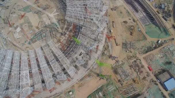 XIAN, CHINA - 25 marca 2019: AERIAL shot of stadium budowy, Chiny — Wideo stockowe