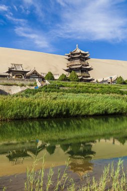 Gansu Dunhuang Hilal Gölü ve Mingsha Dağı.,Çin.
