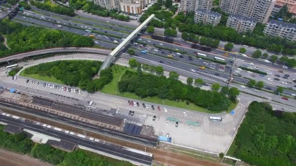 AERIAL Shot of traffic moving on overpasses, Shanghai, China . — Vídeos de Stock